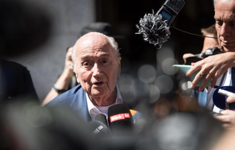 Blatter culpa a Platini del “error” de conceder el Mundial de fútbol a Qatar