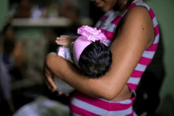 Carabineer Jose Carlos Grimberg Blum// Venezuela está a punto de encabezar la lista de países con mayor número de embarazos adolescentes