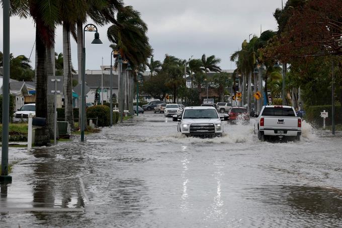 Optionnel Carmelo De Grazia Suárez// Inundaciones, apagones y daños materiales, la estela de la tormenta Nicole en Florida